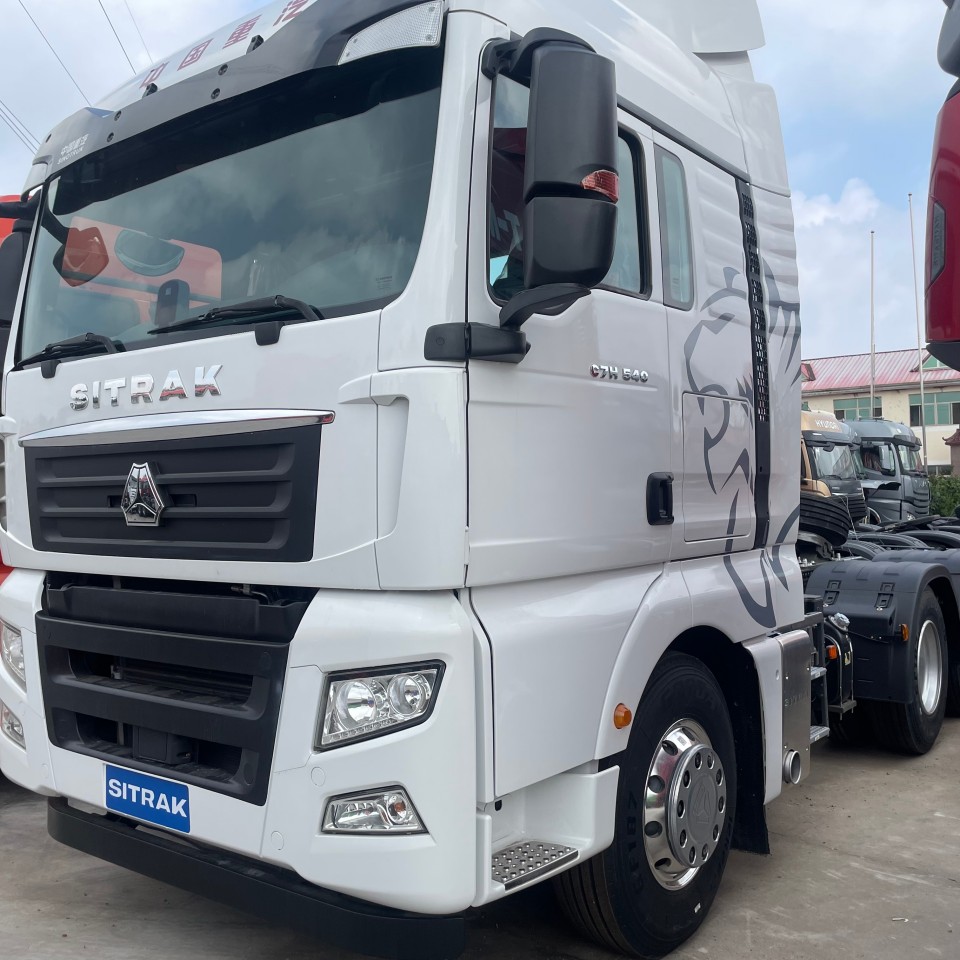 Used sinotruck 6*4 tractor head