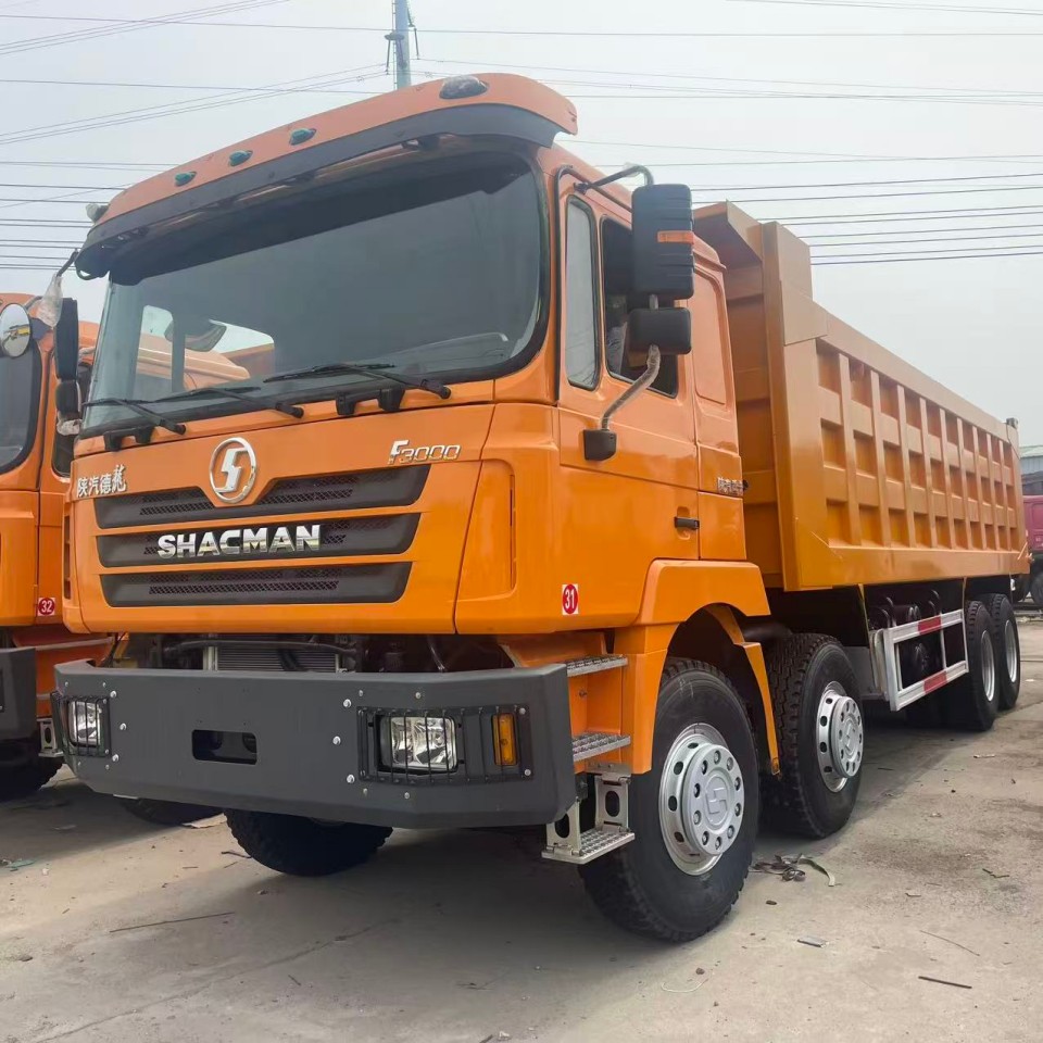 Shacman F3000 8 × 4 dump truck